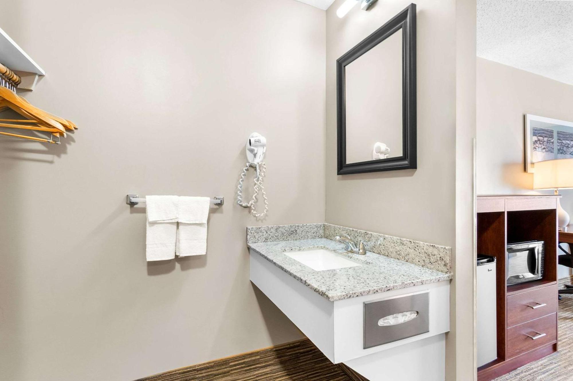 Quality Inn & Suites Gorham Zewnętrze zdjęcie